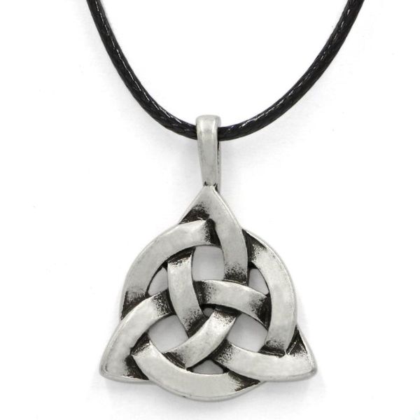 

2020 trendy classic vintage men's personality simple metal irish knot pendant necklace choker custom boyfriend gift chain, Silver