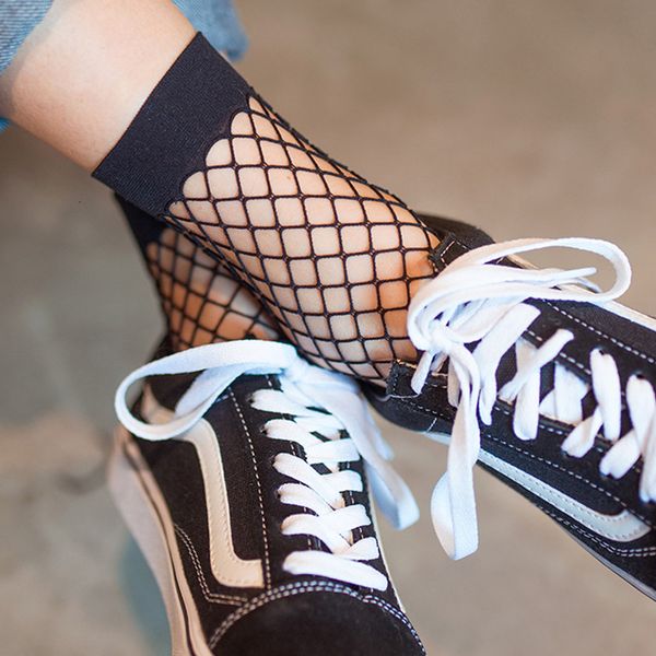 

2 pairs mesh femme meia sokken in the net fishnet sock kapron paragraph hollow ankle women's socks meias calcetines, Black;white