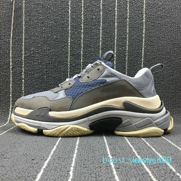 

designer paris 17fw triple s fashion men women black white leather triple-s flat casual shoes tripler tennis luxury flange sneakers 1 b35