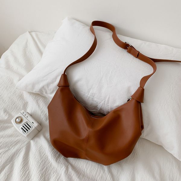 

wholesale small bag women 2020 new fashion retro armpit bag baguette all-match shoulder handbag