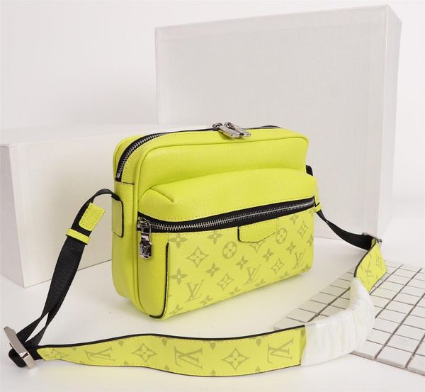 

2020 luxury messenger bag shoulder bag designer handbag imported cowhide material casual style