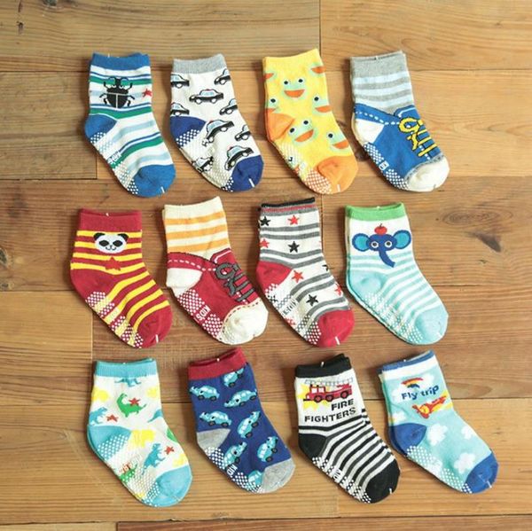 Bebê Socks Anti Slip Meninas Piso Meias dos desenhos animados Cotton meninos Short Sock bonito da criança Footsocks Outono Inverno bebê Calçado