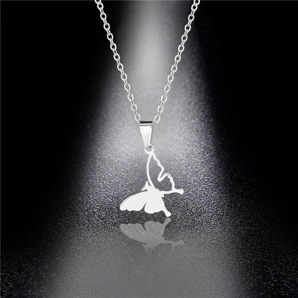 

2020 new korean jewelry factory direct red butterfly necklace titanium steel mesh stainless hip pendant jewelry personality, Silver