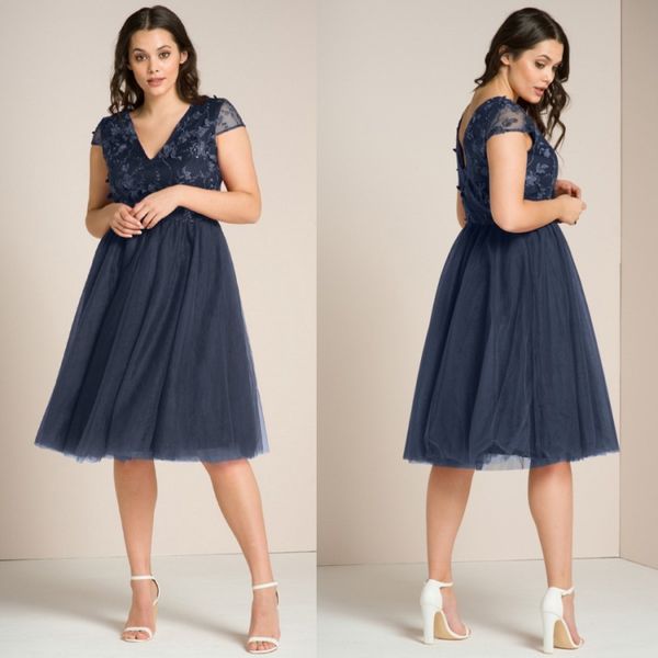 

Navy Blue Plus Size Prom Dresses 2017 Lace Appliqued Knee Length Formal Evening Gowns Cheap V Neck Special Occasion Party Dress