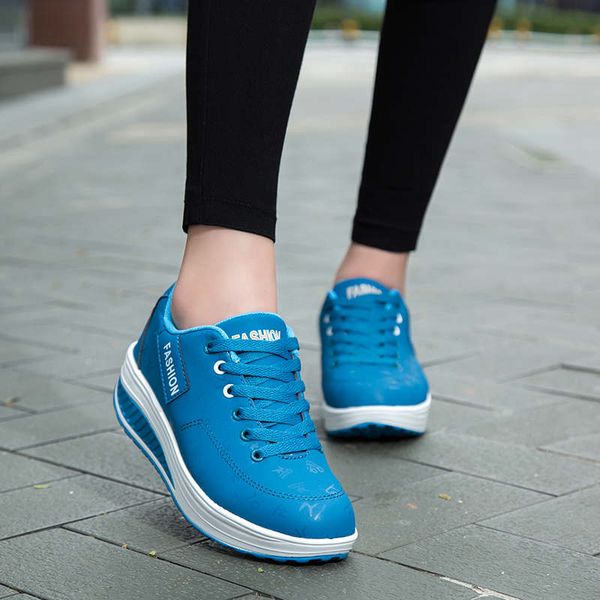 

lightweight sneakers women's low summer sports shoes plus size woman breathable running shoes black blue women sport shoe h6
