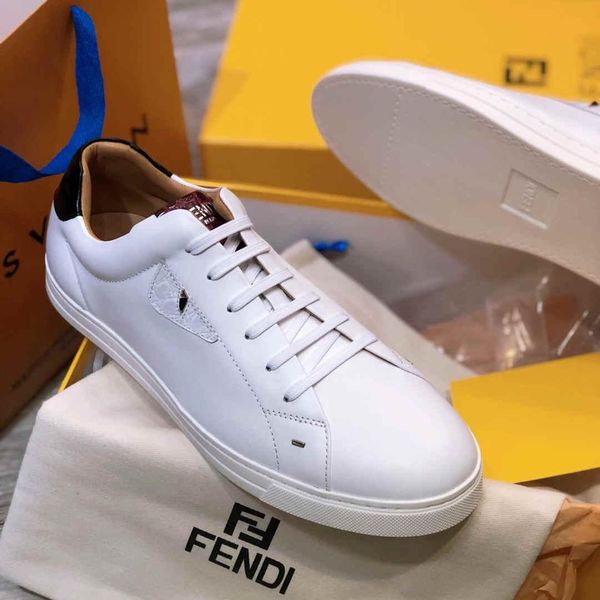 

2020 new designer men's casual shoes fashion trend wild copy