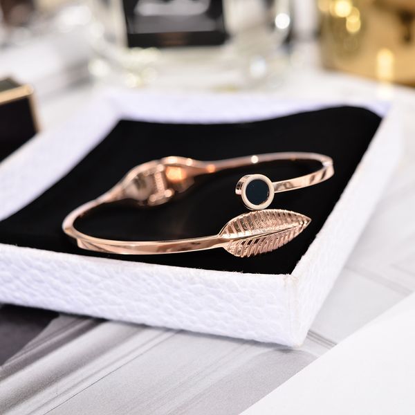 

YUN RUO Fashion Jewelry Vintage Leaf Design Bangle Lover Cuff Stainless Steel Rose Gold Color Woman Never Fade Dropship 2020