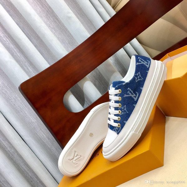 

2020 new ladies casual sneakers, comfortable breathable flat shoes, wild canvas shoes, Red;white