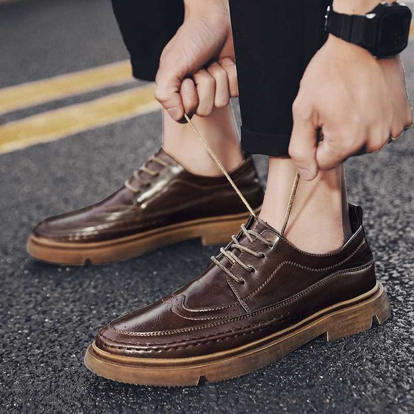 

classic business men's dress shoes lace up fashion elegant formal wedding party shoes men office oxford brogue men black