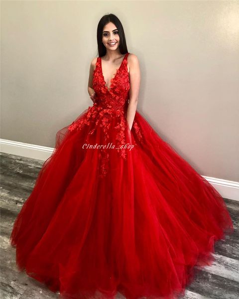 

2020 New Red Quinceanera Dresses Deep V-Neck Appliques Lace-Up Back Formal Prom Gowns Arabic Abiye Vestidos De 15
