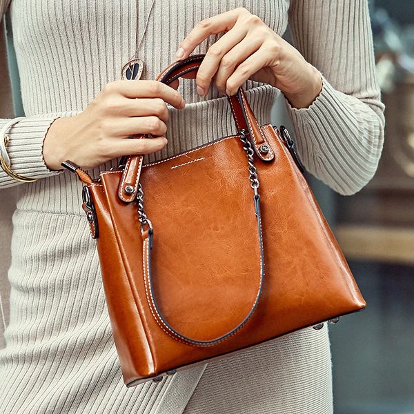 

2020 summer new retro oil wax leather bag classic bucket bag women's leather bags