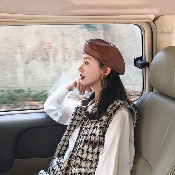 

beret painter hat new product of japanese department in autumn and winter pu leather solid color student hat spot, Blue;gray