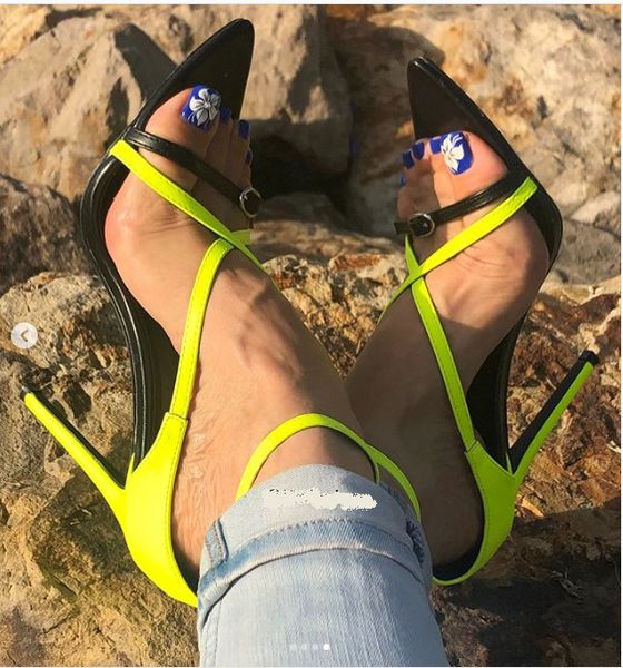 

2020 summer fashion explosion models pointed thin high-heeled color matching fluorescent female sandals, Black