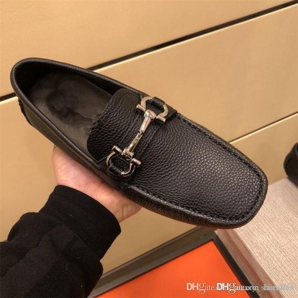 

2020 latest handmade casual shoes couple casual shoes fashion trend comfortable shoe size 38-45 type 39745400681a
