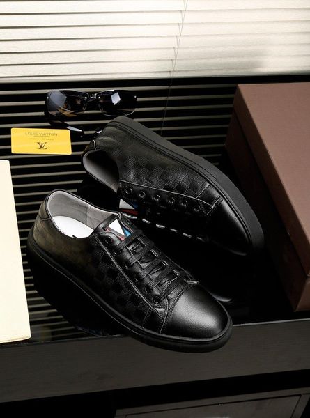 

2020 latest famous brand shoes match-up sneakers comfortable and fashionable brand design low sneakers copy comfort