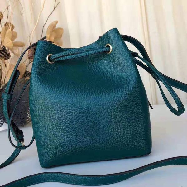 

designer luxury bucket shoulder bag classic lady solid color crossbody bags drawstring hand shoulder bag travel holiday bucket bags