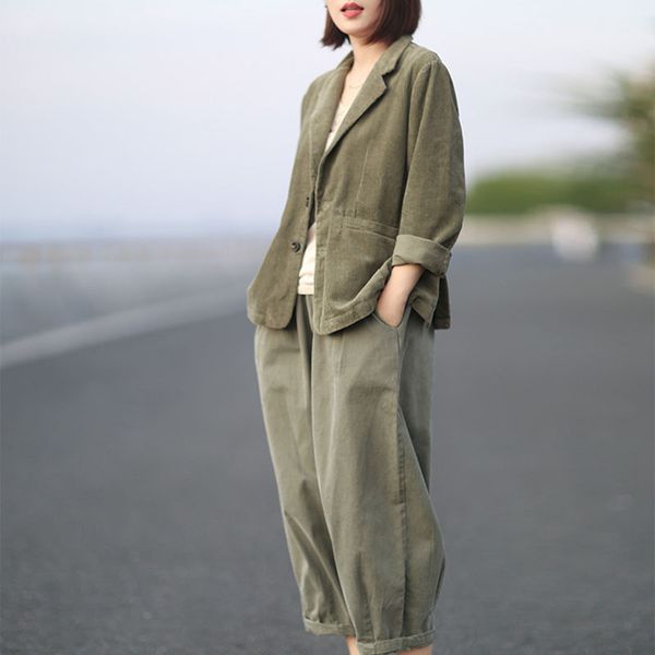 

nini wonderland 2020 autumn corduroy jacket coat women long sleeved coat female short outerwear brief vintage coats solid color, Black;brown