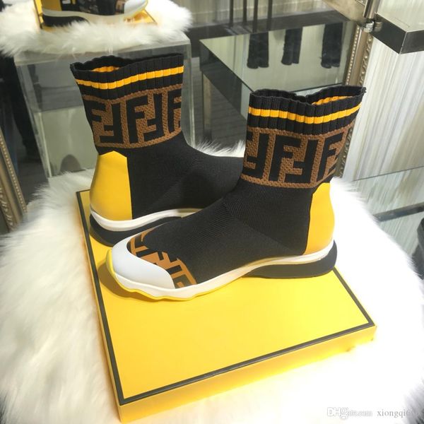 

high-quality men's and women's socks shoes, fashionable couple models, comfortable and versatile, with boxad, Red;white