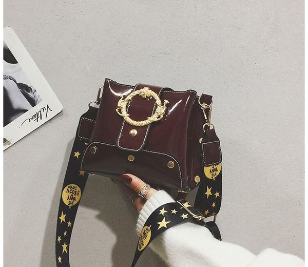 

purse hook Famous handbag 2019 high-grade broadband bucket bag versatile shoulder slung small bag leather luggage02