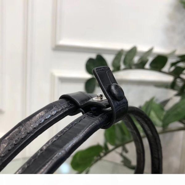 

version~2020041801 genuine leather italy black white calfskin double handle shoulder bag arco croco pattern