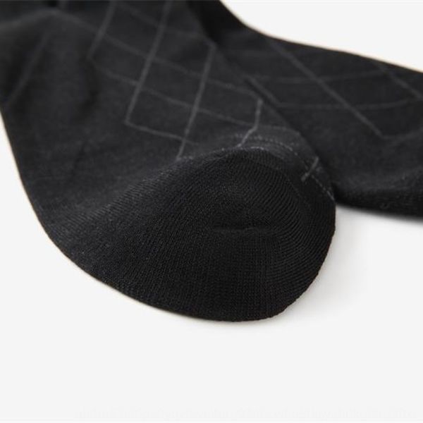 

2020 spring and summer new sports mercerized cotton men's mercerized cotton socks fashion diamond grid mid-calf socks korean style 23j6, Black