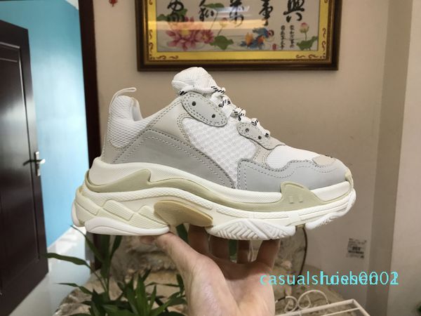 

2020 designer paris 17fw triple s sneakers for men women black red white green pink casual dad shoes tn tennis increasing luxury shoe 1 c01