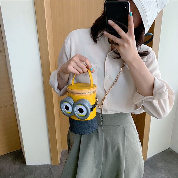 

2020 street trend mini bucket bag female anime cartoon shoulder bag diagonal small square net red stitching style