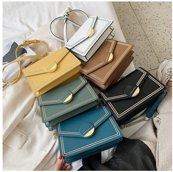 

черные 2020 новые малый квадрат сумка новой crossbody сумка для женщин корейских мод сплошного цвета рельефных плеч цепи женщины