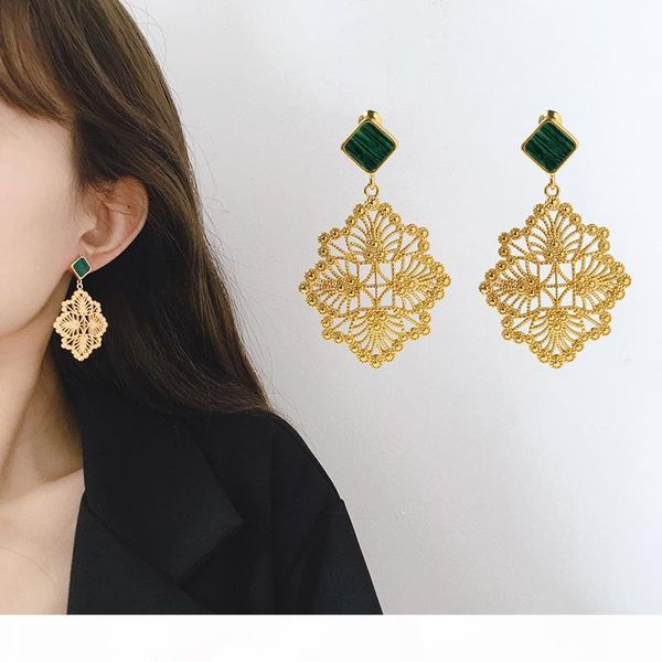 

europe and the united states luxury retro flower disc pattern line empty gold green female earring jewelry birthday gift, Golden