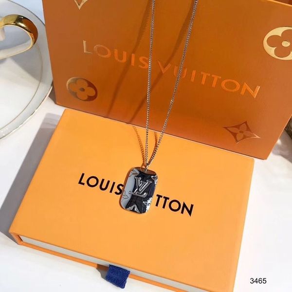 

louis vuitton designer jewelry hip hop designer necklace butterfly iced out pendant mens 14k gold chains initial letter p3