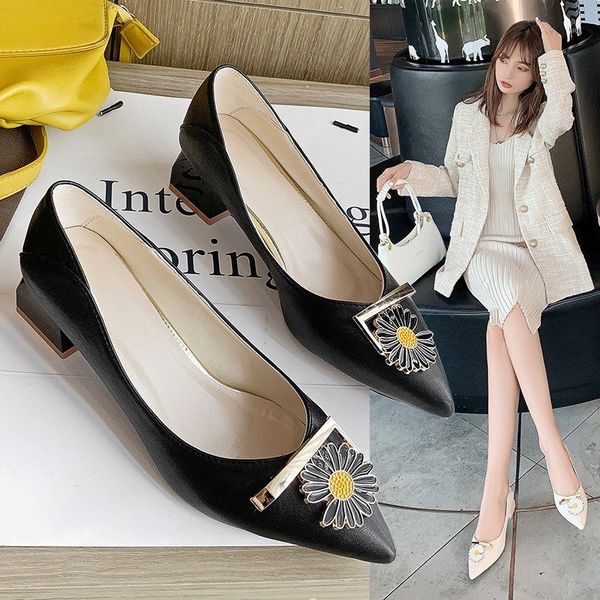 

толстый каблук женщин 2020 весной и осенью новых небольшой ромашка мелкопотребительской заостренного носок обувь ретро середины пятка совок, Black