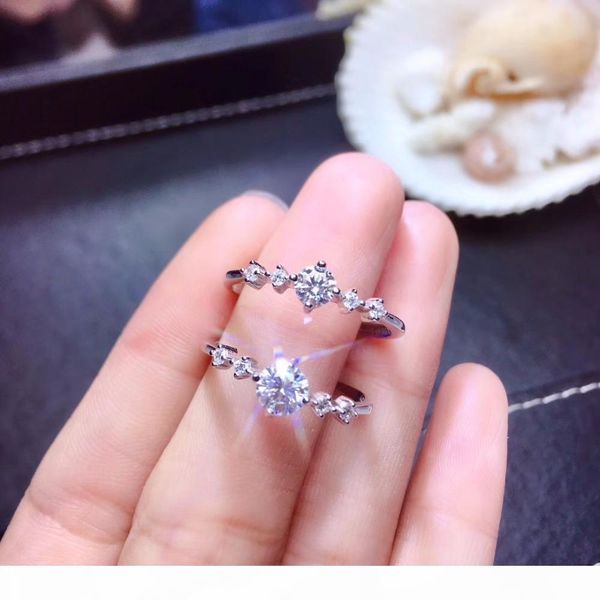 

moissanite,carats super selling, comparable to diamonds, exquisite craftsmanship ly191226, Slivery;golden