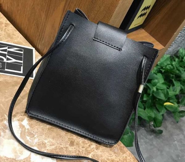 

Vintage Small Women Bucket Bag PU Leather Shoulder Bags For Women Girls Drawstring Messenger Crossbody Bag Handbag Tote Woman Bag002