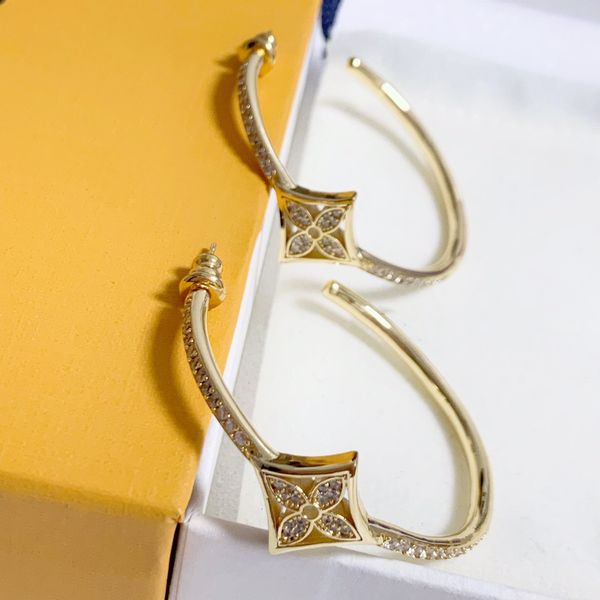 

2020 new fashion selling women's circle diamond earrings, Golden