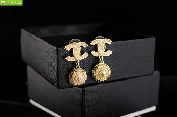 

christmas gift crystal women diamond pendant earrings metal high pearl earring jewelry1, Golden;silver