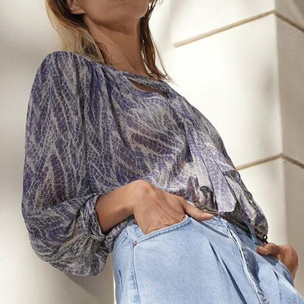 

agong vintage loose o neck blouses women fashion serpentine printed shirts women elegant long sleeve female ladies gy, White