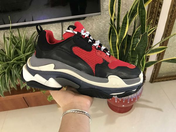 

2020 fashion luxury designers sports casual shoe triple s designer low old dad sneaker combination soles boots mens womens runner shoes, Black