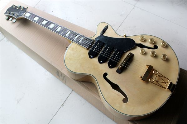 Chitarra elettrica color legno naturale cava personalizzata in fabbrica con tastiera in palissandro, 3 pickup P90, hardware dorato, personalizzabile