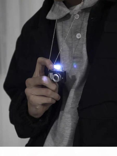 

2020 новый дизайнер ожерелье блестящего мальчик прохладно высокого качество светящегося ожерелье камеры прохладно мода улица выстрел, Silver