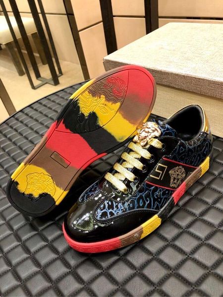 

2021ss tide brand custom men 's casual sports shoes ,fashion versatile flat shoes ,with a full set of original shoe box delivery ,size, Black