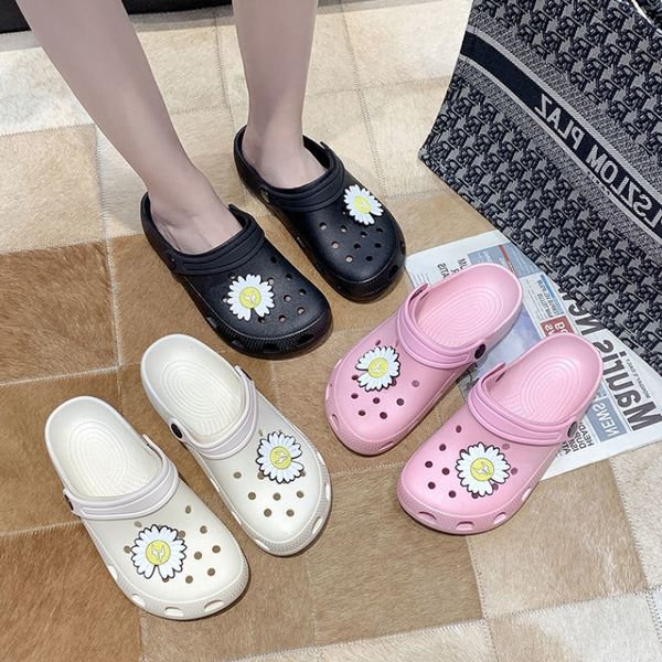 

2020 women's sandals crocse lady girl sandals summer women casual jelly shoes hollow out mesh flats beach crocks