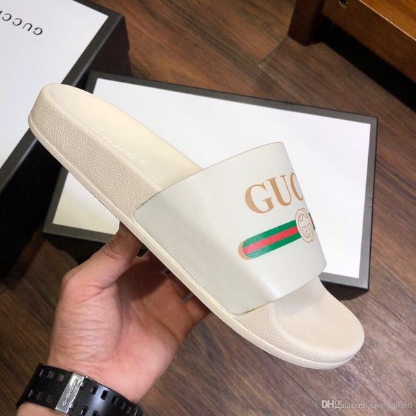 

new luxury designer summer men's fashion slippers, home comfortable casual slippers, high quality, Red;white