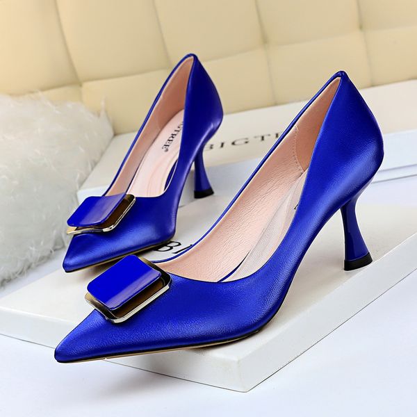 

2020 new kitten heels metal button women pumps office shoes high heels pu leather women heels red black women shoes plus size 43