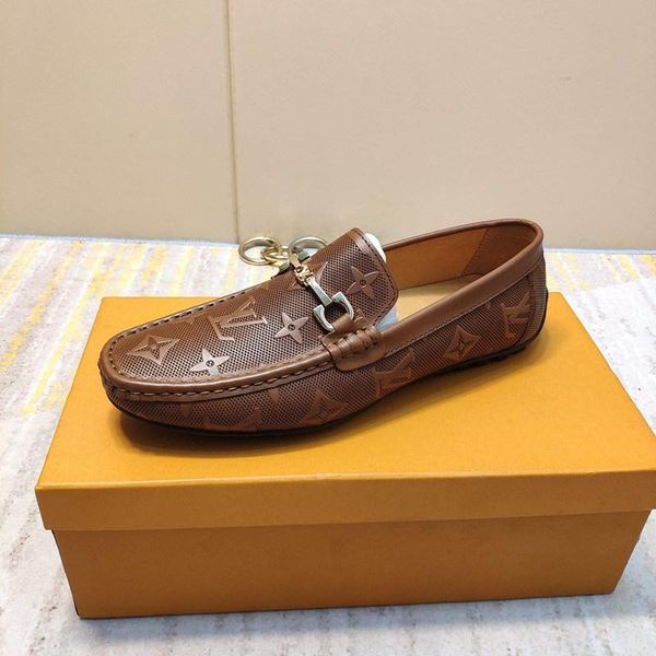 

2021d summer tide brand men 's fashion casual peas shoes ,versatile comfortable sports lazy shoes ,a full set of original shoe box 38, Black