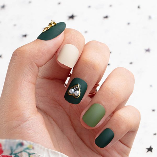 

24pcs/box green frosted short size wearable matte fake nails with glue square head full cover finished fingernails tips press on, Red;gold