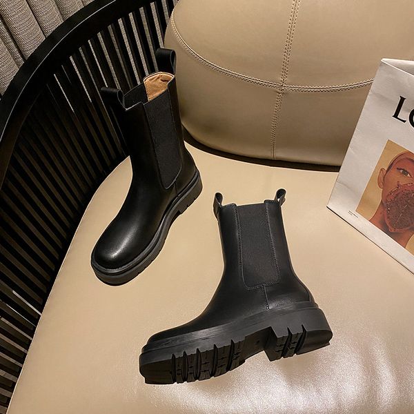 

autumn and winter new leather boots fashion outdoor leather flat shoes women's short boots mid-tube motorcycle, Black