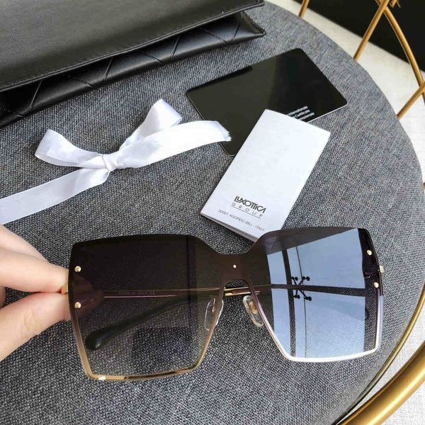 

new ch5432 mens sunglasses men sun glasses women sunglasses fashion style protects eyes gafas de sol lunettes de soleil with box, White;black