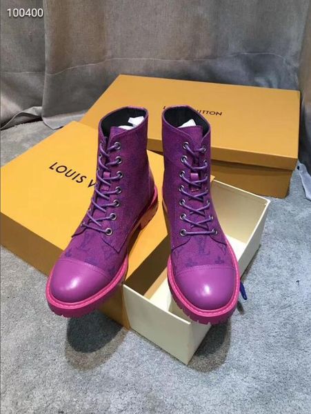 

2020 mens and womens fashion leather thong sandals with gold-toned detail causal slippers beach flats rubber flip flops 137, Black