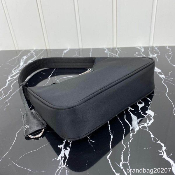 

wholesale canvas hobo for women shoulder bag for women chest pack lady tote chains handbags presbyopic purse messenger bag handbags canvas