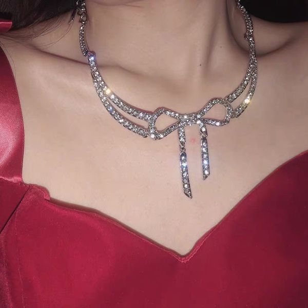 

fashion retro ladies super flash bow diamond necklace dress accessories crystal clavicle chain jewelry, Silver
